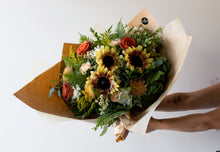 Load image into Gallery viewer, WRAPPED BOUQUET
